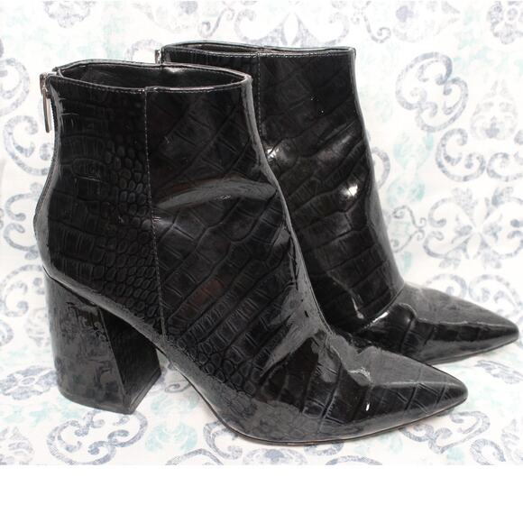 Vince Camuto Benedie Crocodile Booties Size 9M - Picture 4 of 10